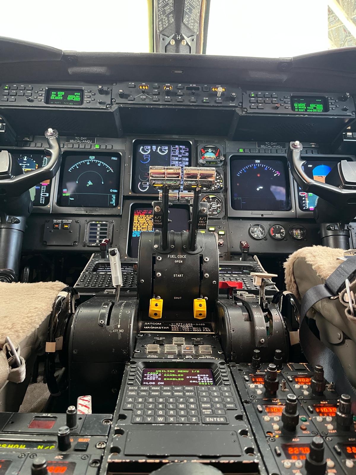 Gulfstream G-IVSP flight deck
