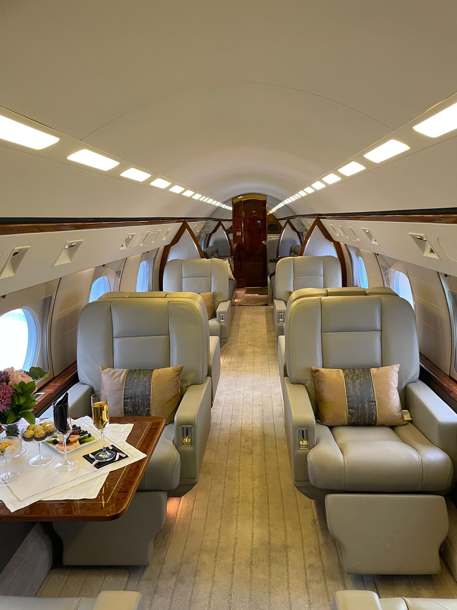 TC-IHY cabin interior